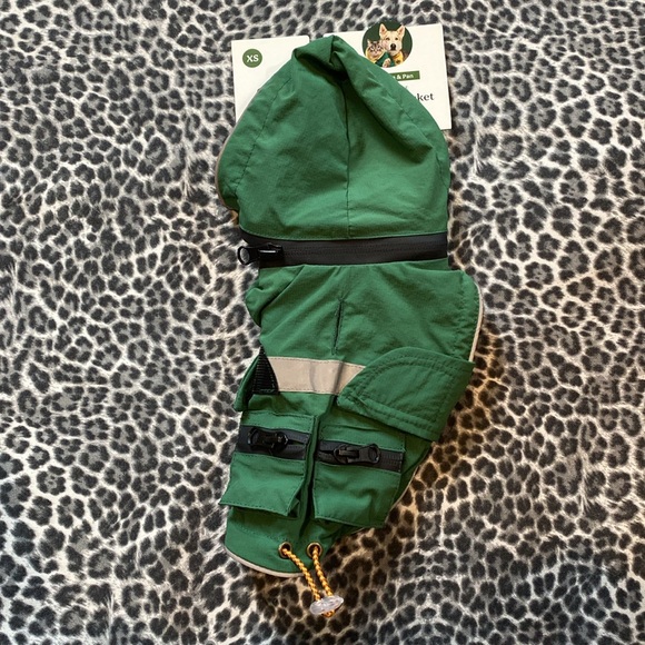 Dog and Cat Sporty Tech Cargo Jacket - The Cuddle Collab with Baloo & Pan
 - Picture 6 of 12